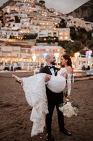 Bride and groom having an elopement photoshoot at the Amalfi Coast when they got married in Italy