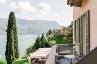 A vila overlooking Lake Como for an elopement in Italy