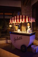A gelato cart for the reception of an intimate wedding in Italy in a Tuscan villa