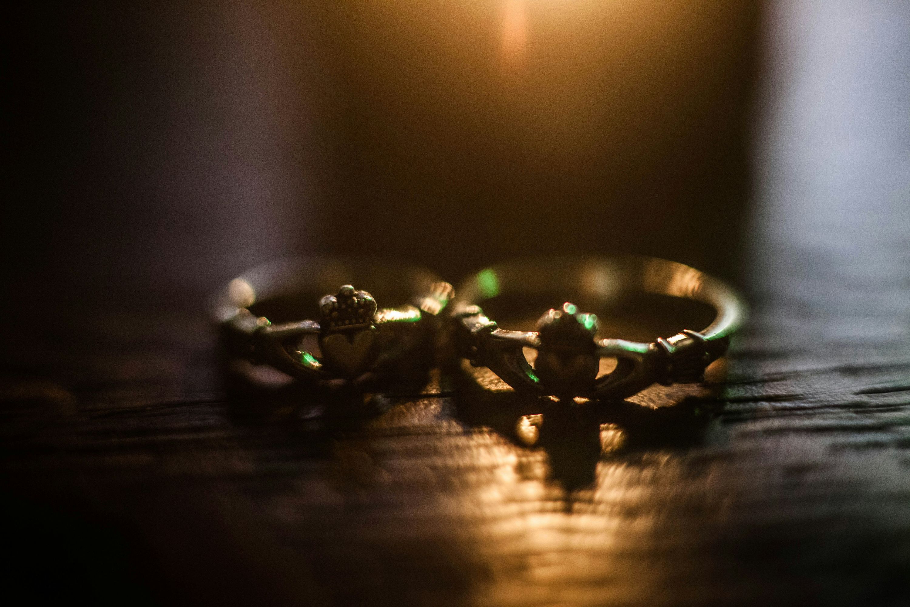 A Claddagh ring as a tradition of Irish weddings