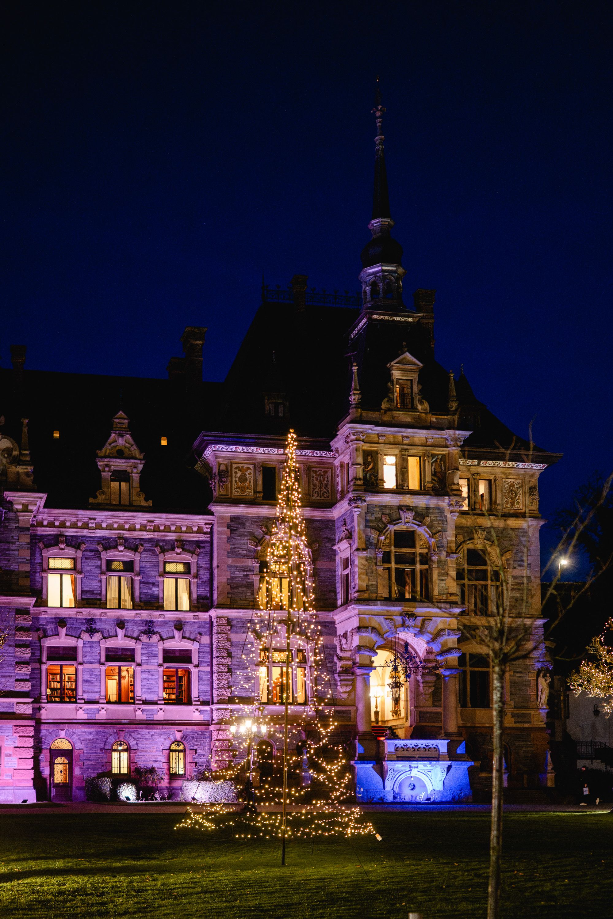 River Moselle castle for an intimate wedding in Germany