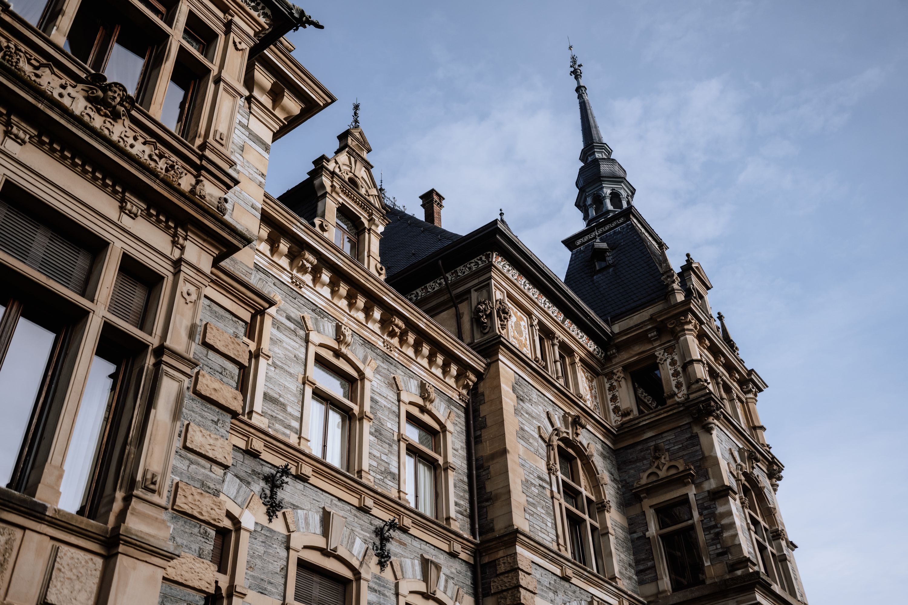 River Moselle castle for an intimate wedding in Germany