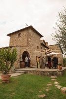 Historic villa amidst a Tuscan estate for small weddings in Italy
